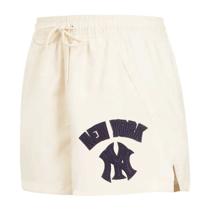 MLB NEW YORK YANKEES TRIPLE TONAL WOMEN'S WOVEN SHORT (EGGSHELL)